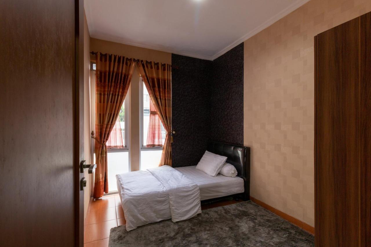Spacious, White-Villa Belgareti @Kiara Condong Bandung Luaran gambar