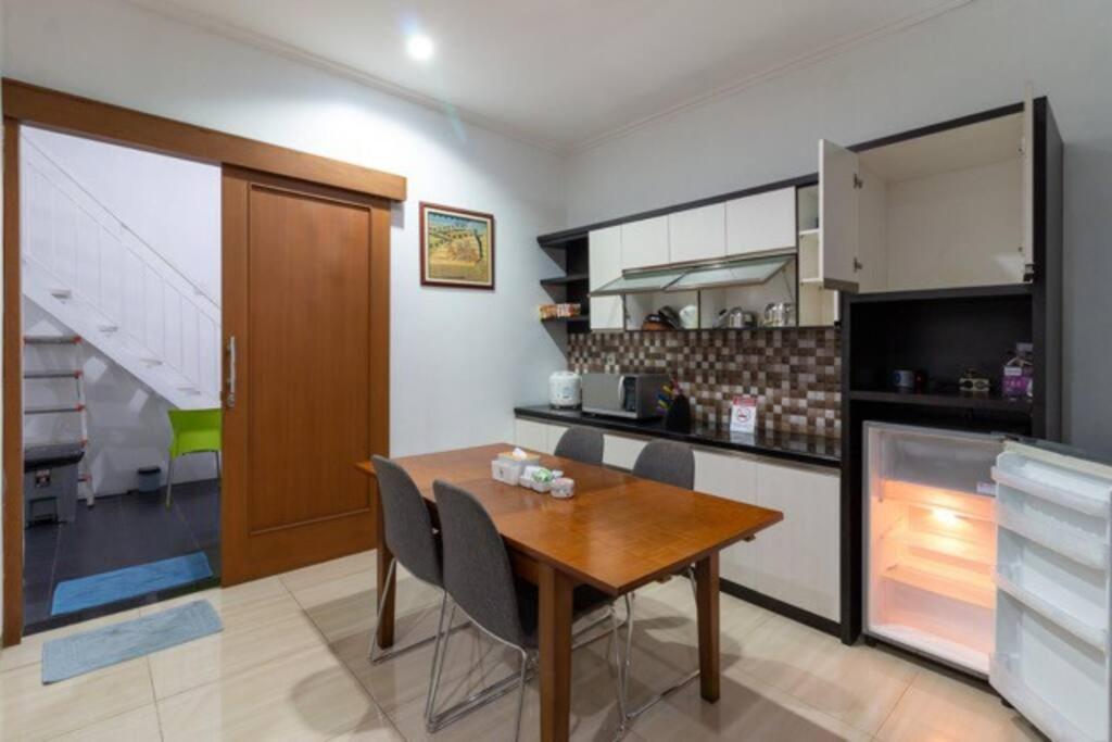 Spacious, White-Villa Belgareti @Kiara Condong Bandung Luaran gambar