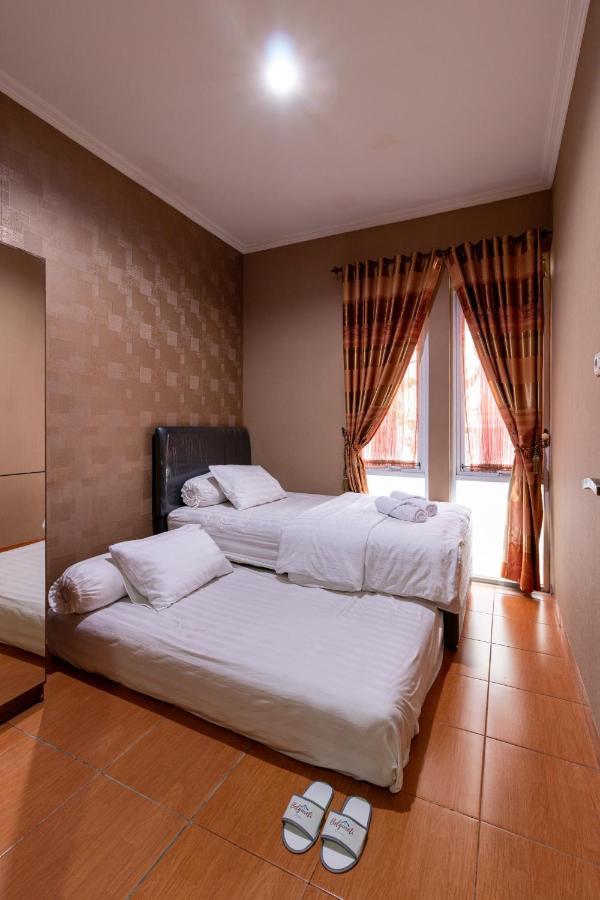 Spacious, White-Villa Belgareti @Kiara Condong Bandung Luaran gambar